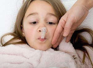 低烧的症状 手足心热午后潮热