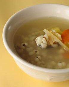 排毒养颜喝什么好 芸香薏米排毒养颜汤