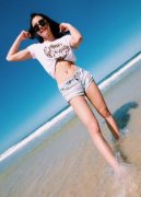 �й���Ӿ��Ů������ɳ̲��Ƭ����