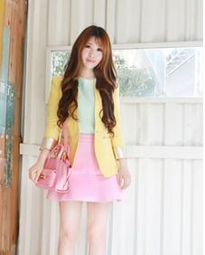 女士小西装外套搭配方法