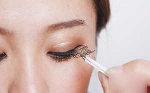 假睫毛怎么贴 怎么贴假睫毛好看