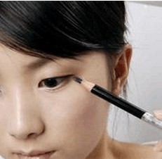 ����ױ����ȷ������ʲô ��ױ��ô���ÿ�