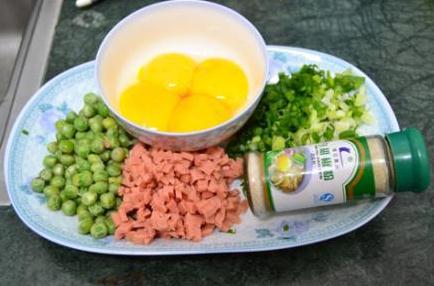 黄金蛋炒饭怎么做 黄金蛋炒饭秘诀