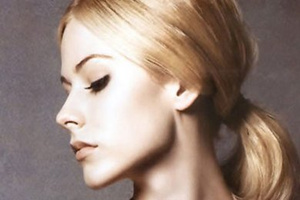 �������٤����