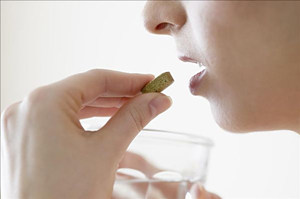 甘油三酯高吃什么药 激活脂蛋白代谢酶类药