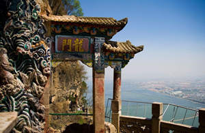 ������ɽ�������