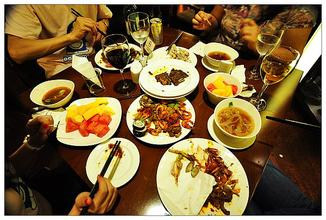 晚餐吃太多危害多 晚餐吃太多的10大危害