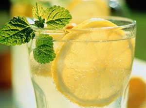 ����Ƭ��ˮ�Ĺ�Ч