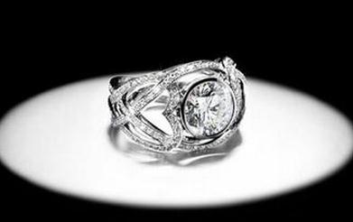 ��ʯʮ��Ʒ�ƴ��ȶ�˹De Beers����