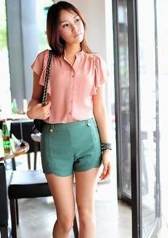 短袖雪纺衬衫怎么搭配比较好