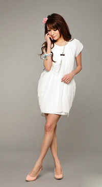 ��ɫ����ȹ��ʲôЬ