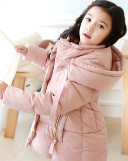 童装羽绒服如何搭配好看