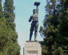 �ĸ������ʯ���׵Ĺ��£�һ�� 